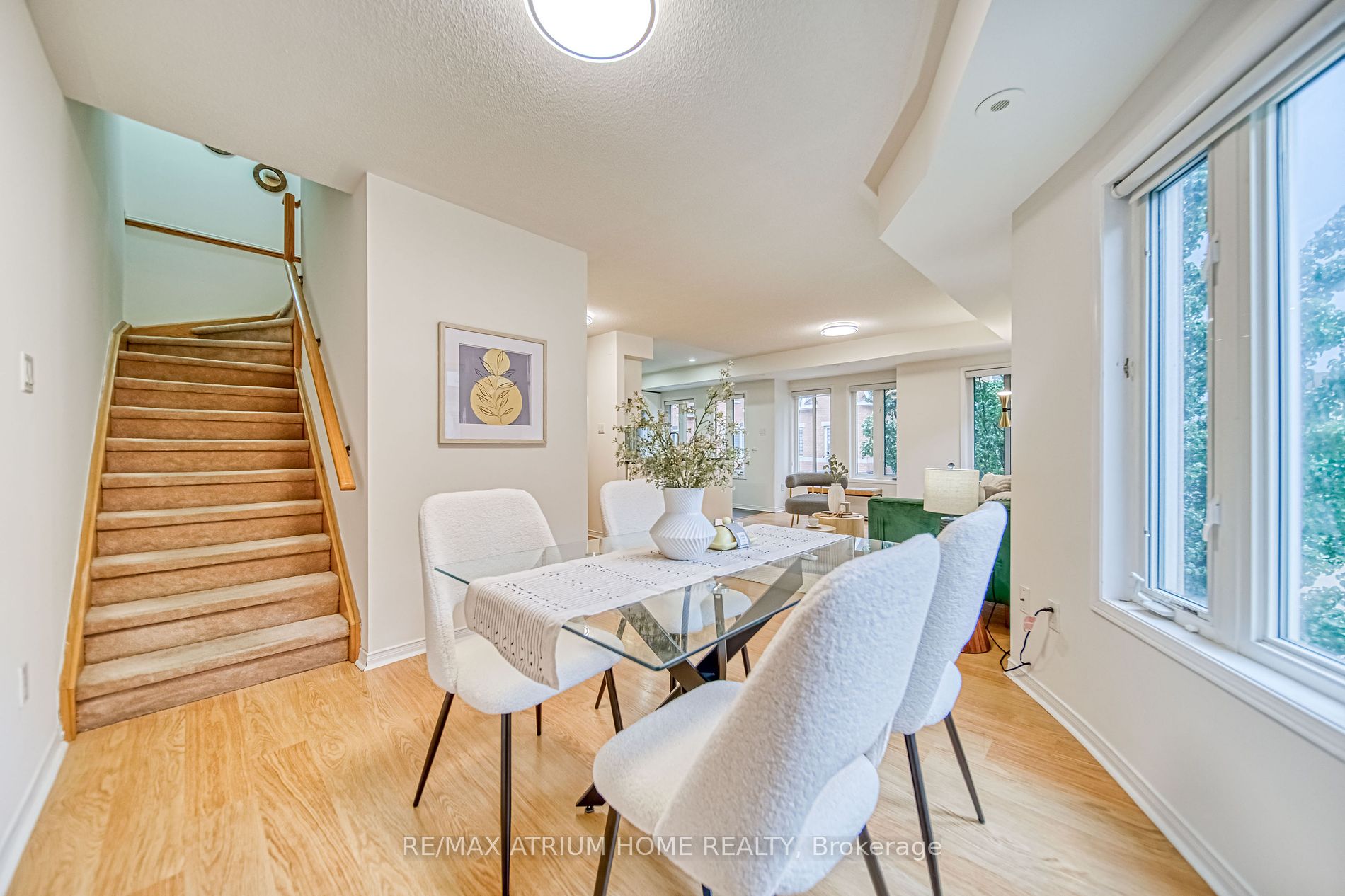 310 John St, #309