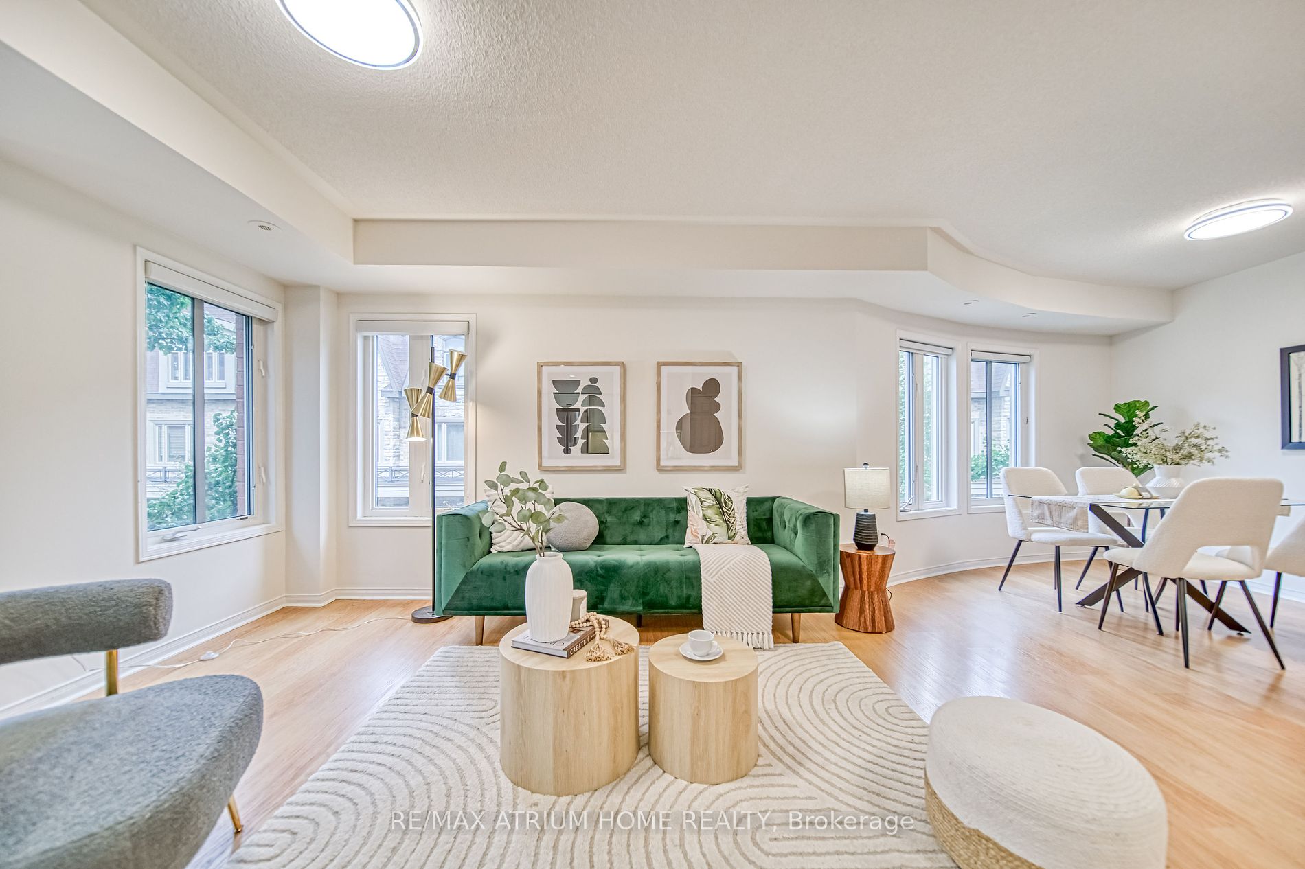 310 John St, #309