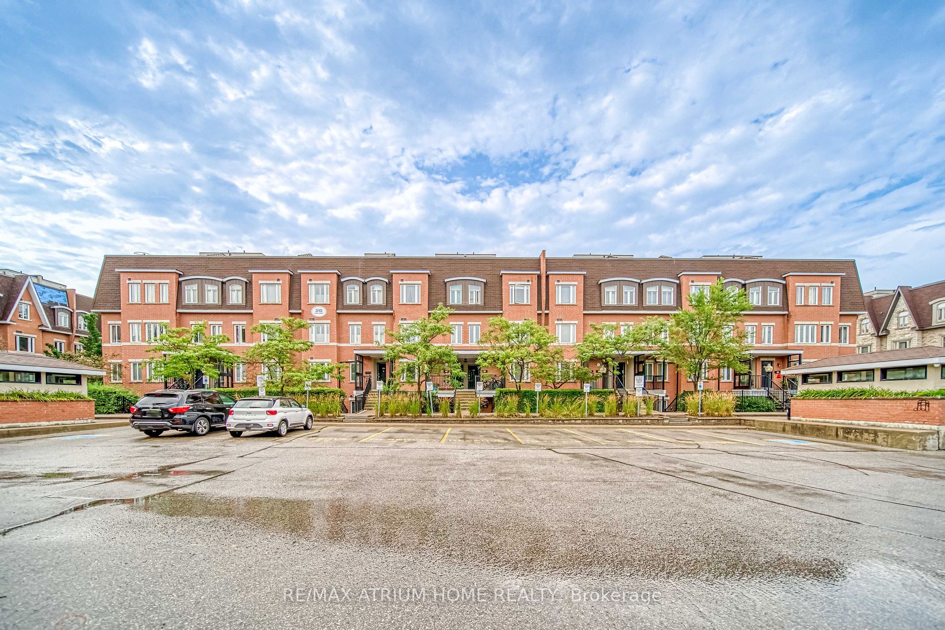 310 John St, #309