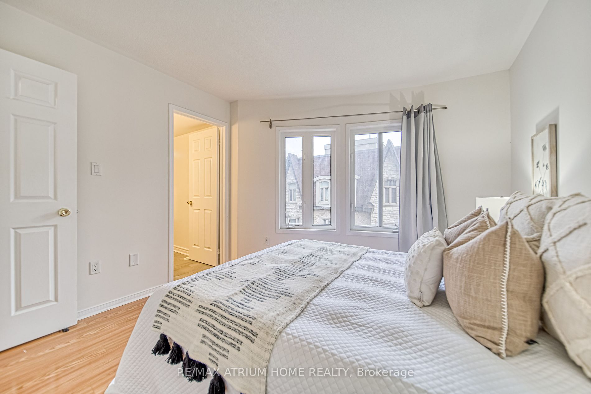 310 John St, #309