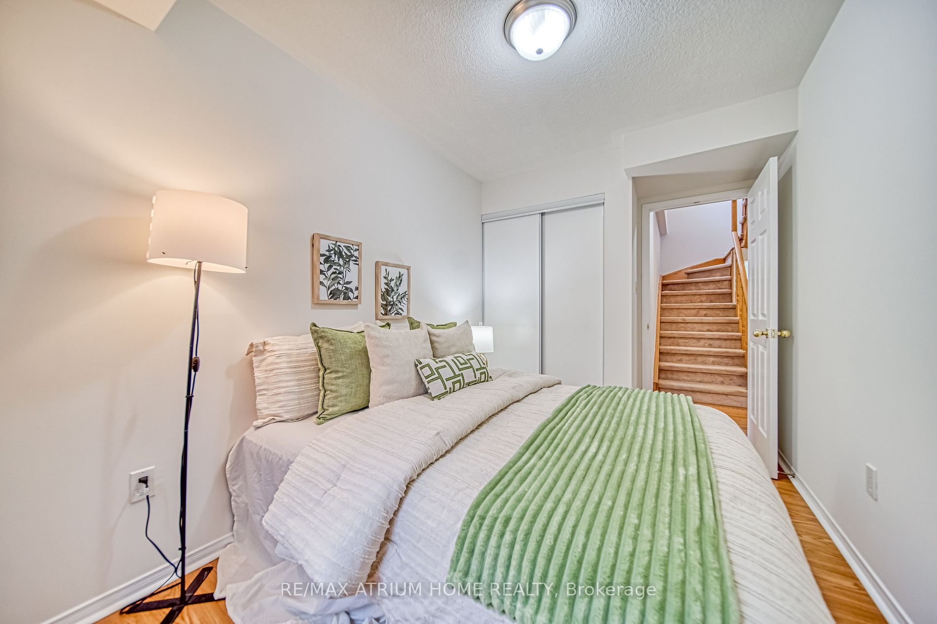 310 John St, #309