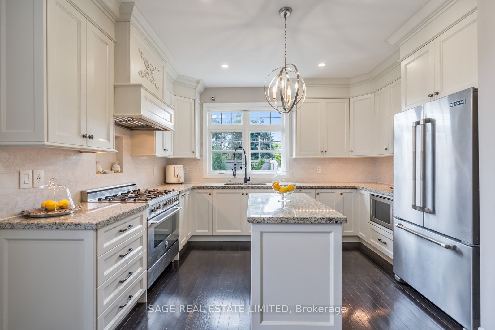 4 Alex Campbell Cres