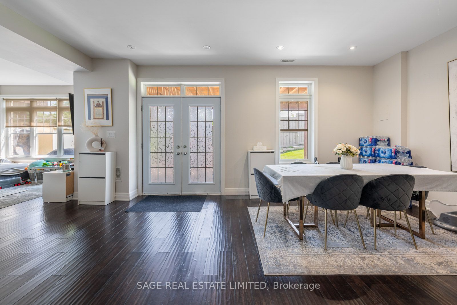 4 Alex Campbell Cres