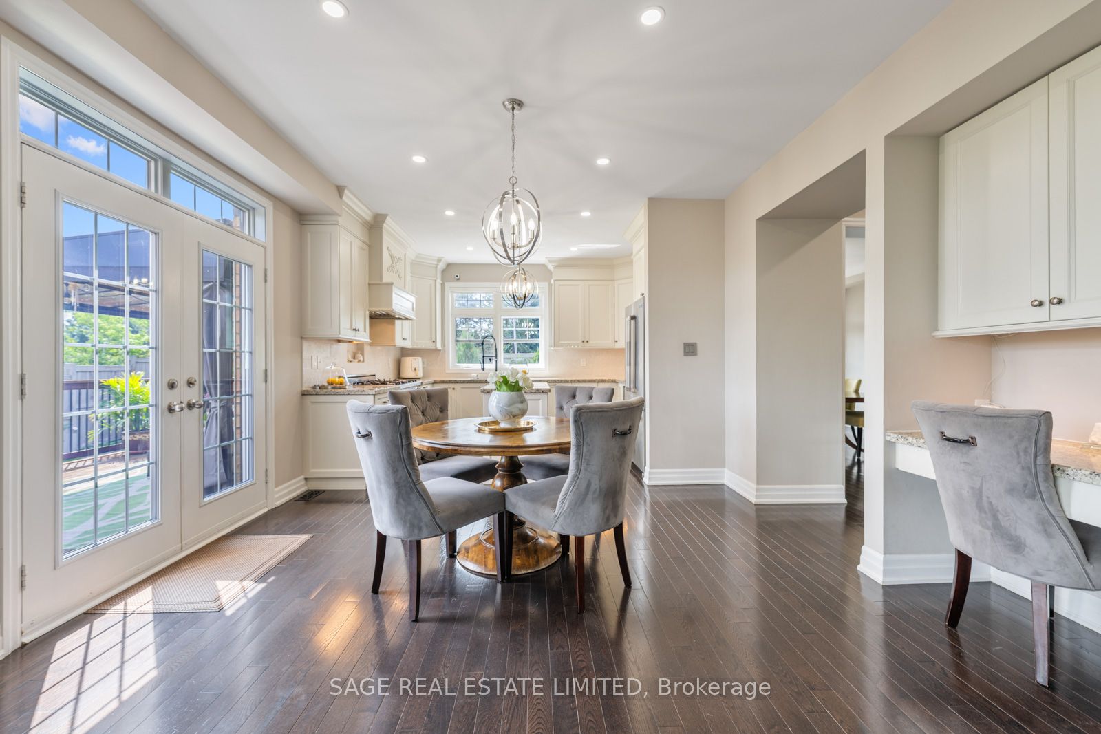 4 Alex Campbell Cres