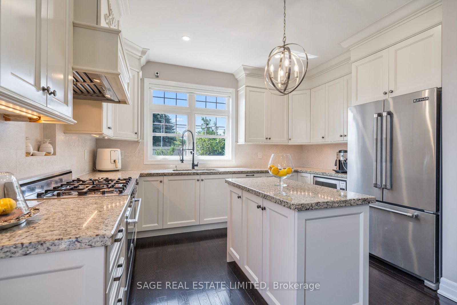 4 Alex Campbell Cres