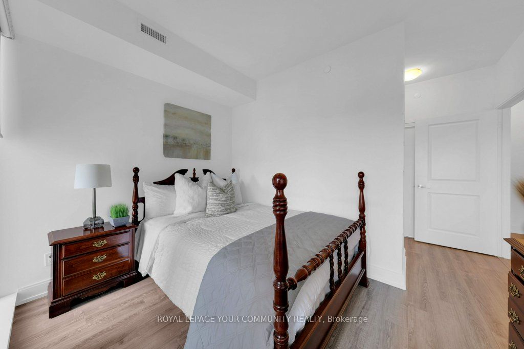 9600 Yonge Street, #711B
