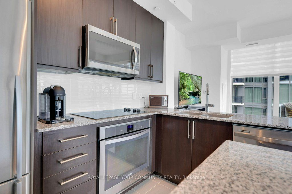 9600 Yonge Street, #711B