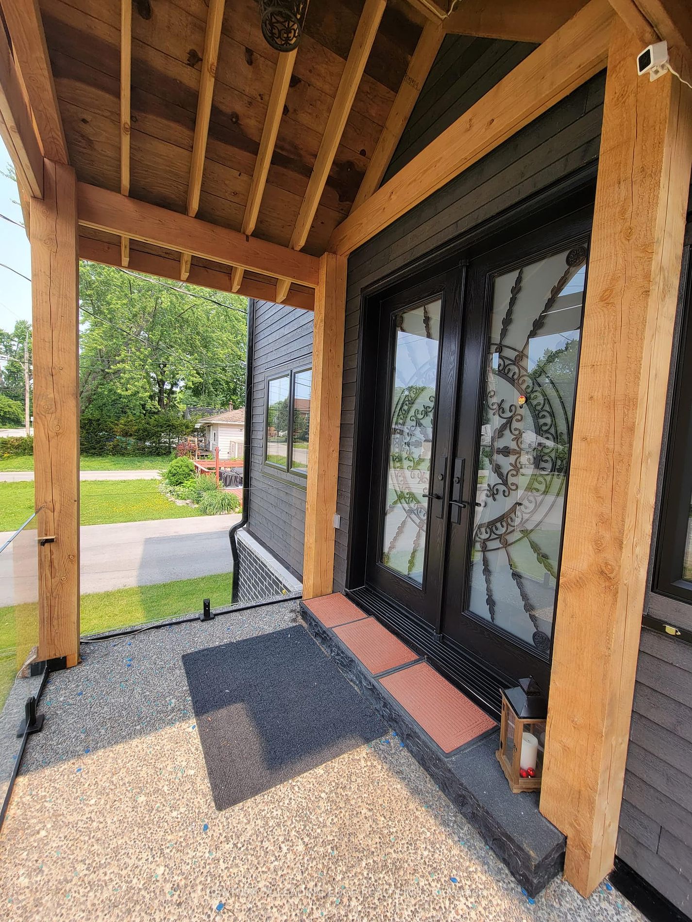 215 Bayview Avenue