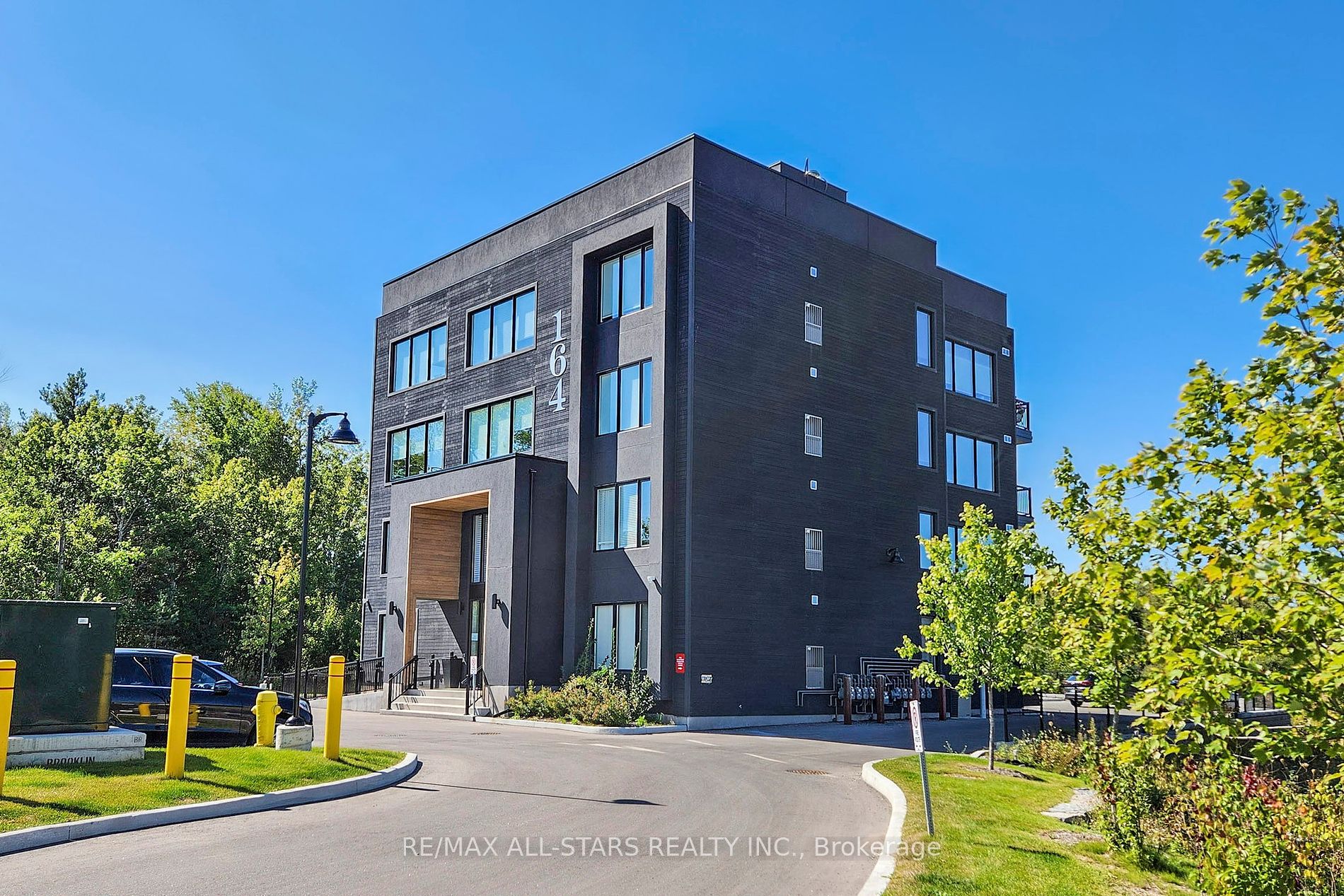 164 Cemetery Rd, #201