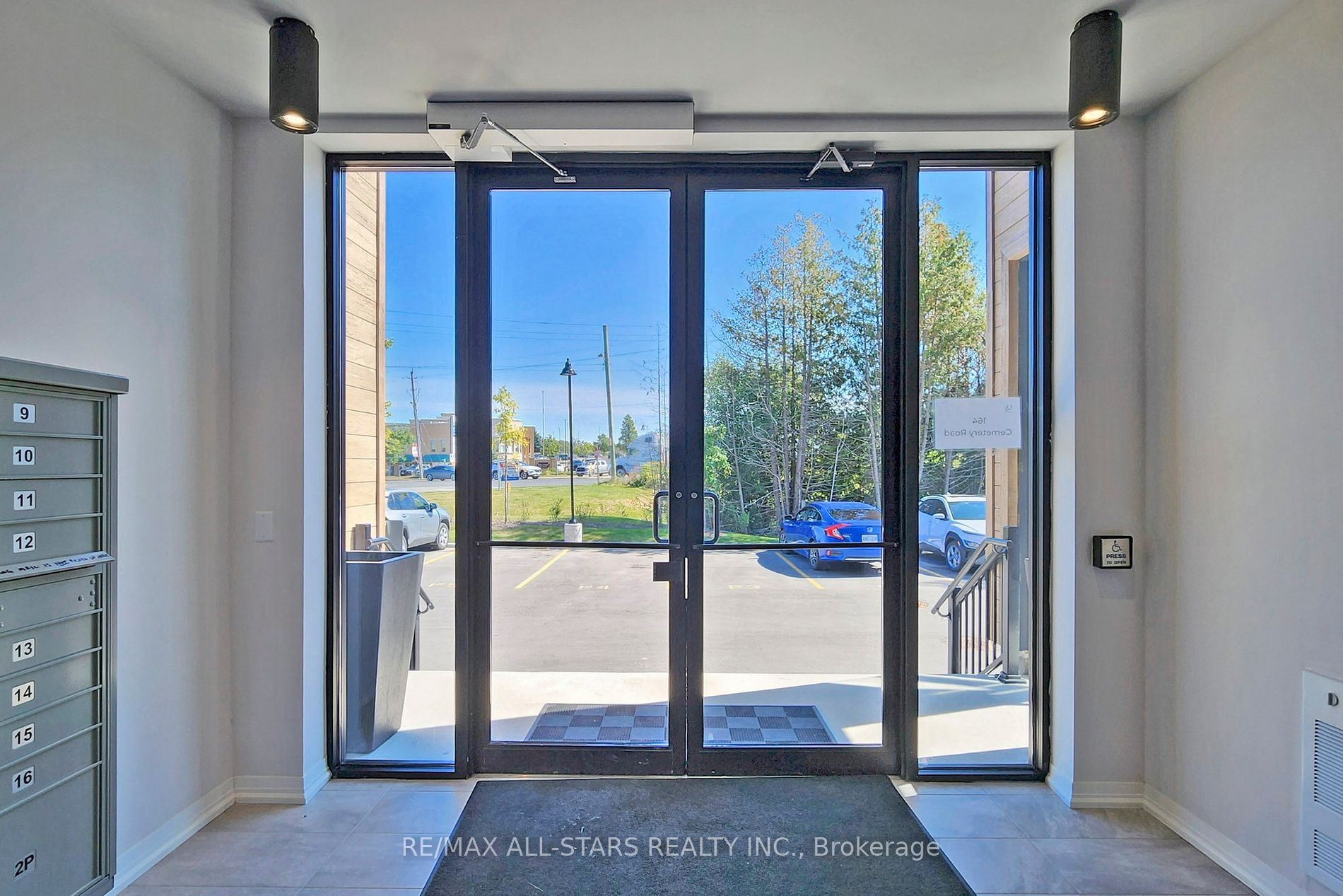 164 Cemetery Rd, #201