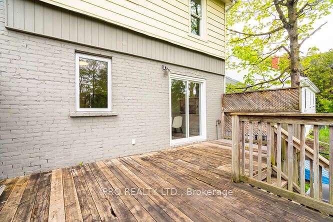148 Richmond St