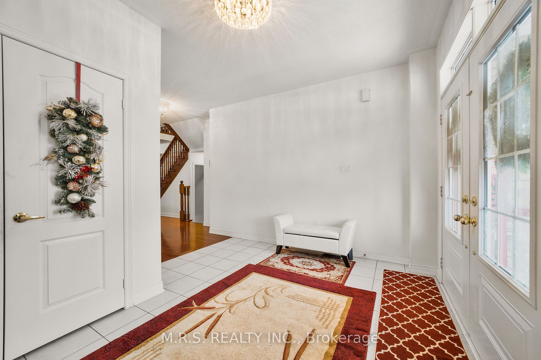 98 Gold Park Gate