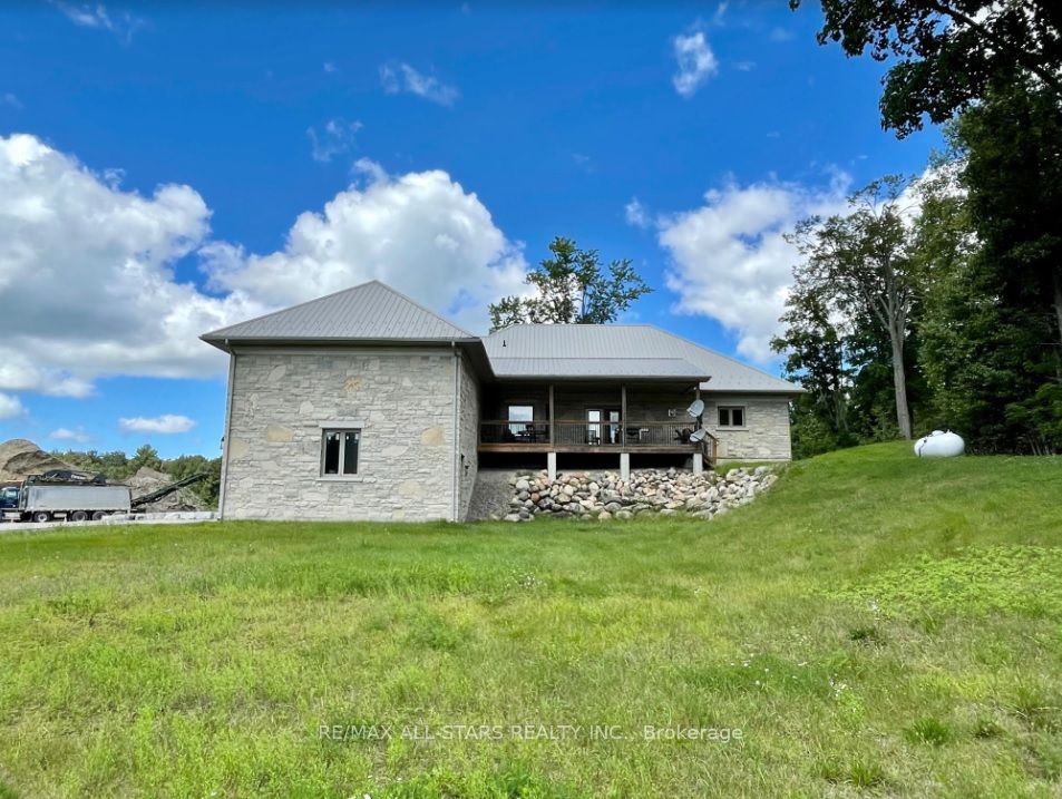 349 Zephyr Rd
