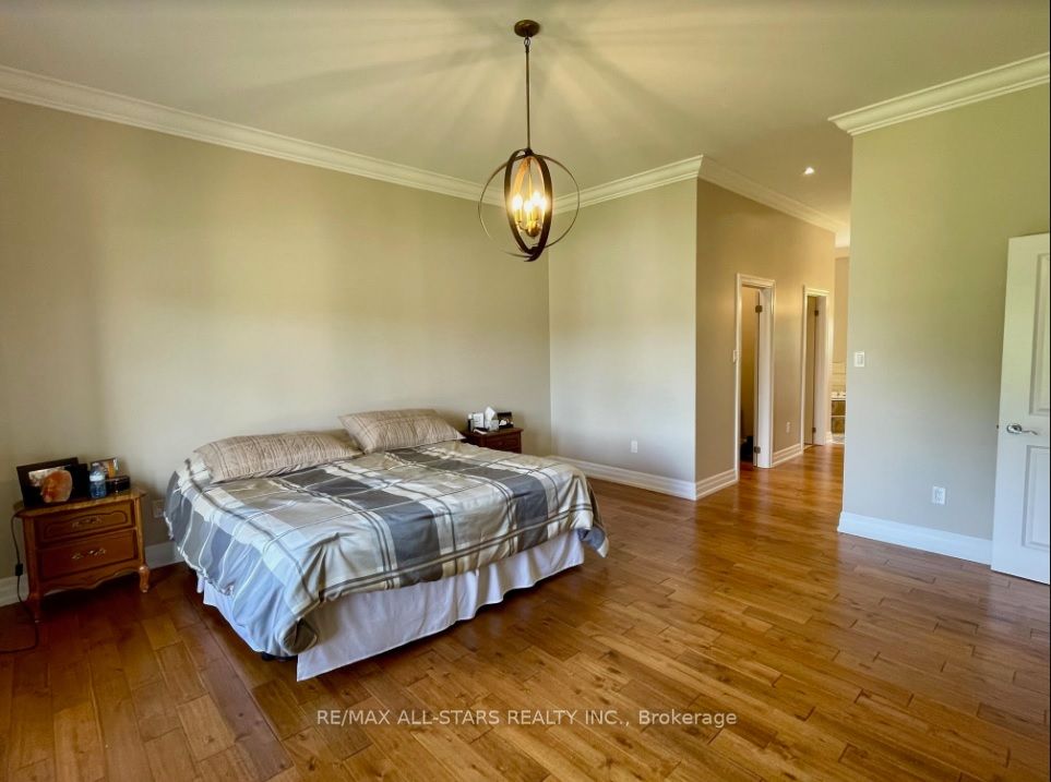 349 Zephyr Rd