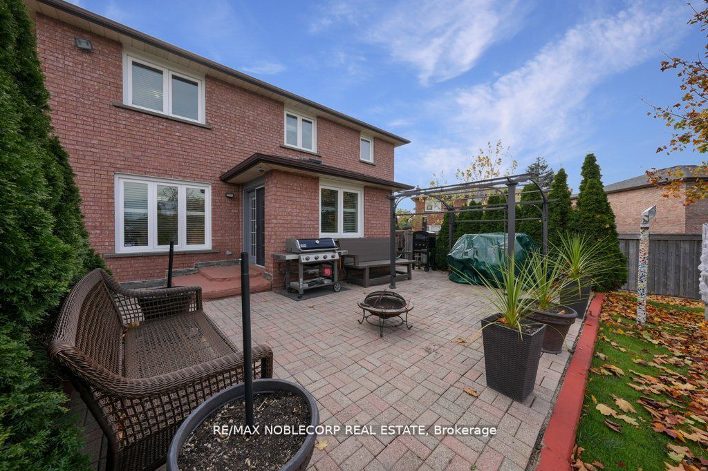 70 Lime Dr