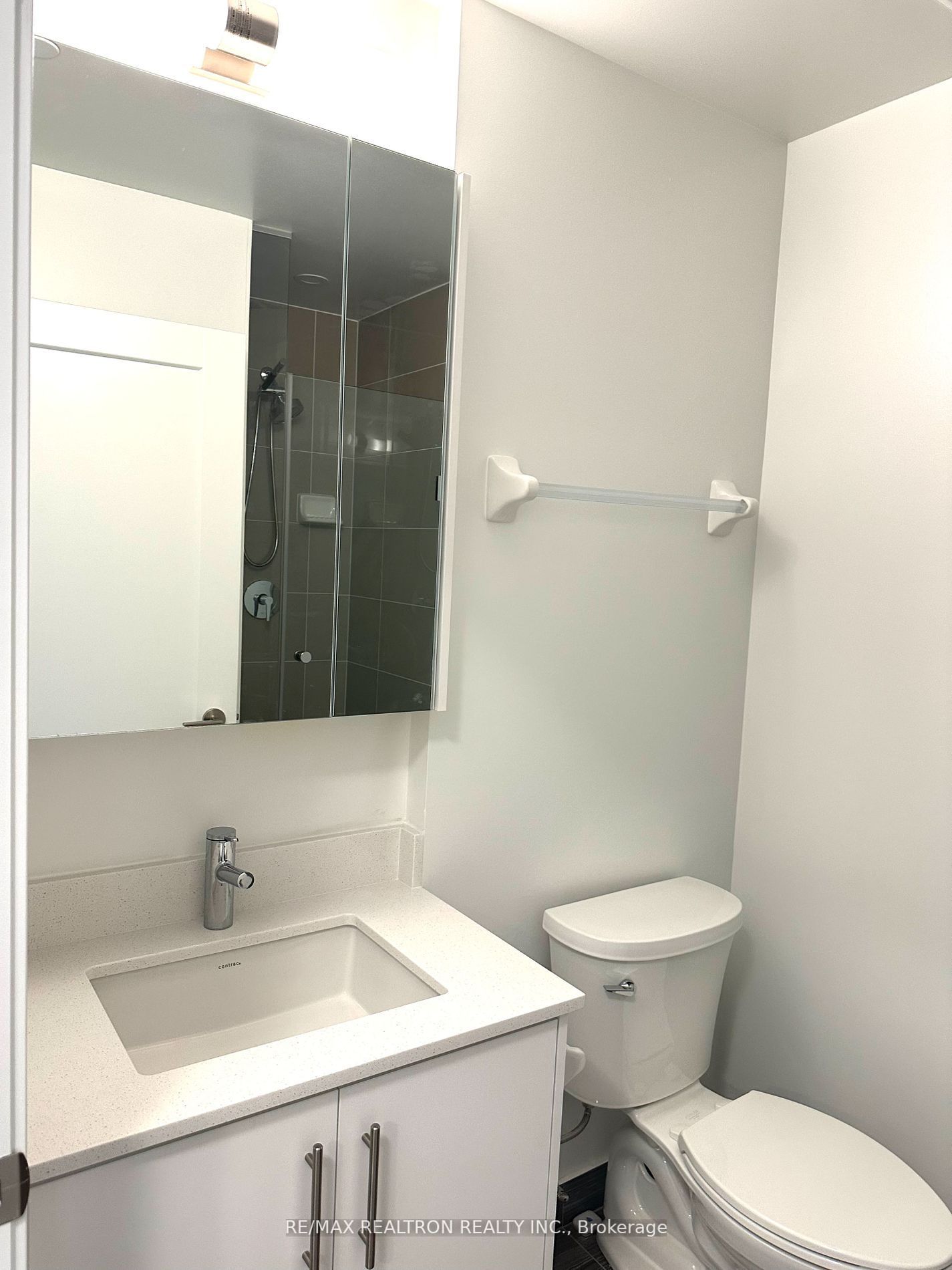 105 Oneida Crescent, #1904