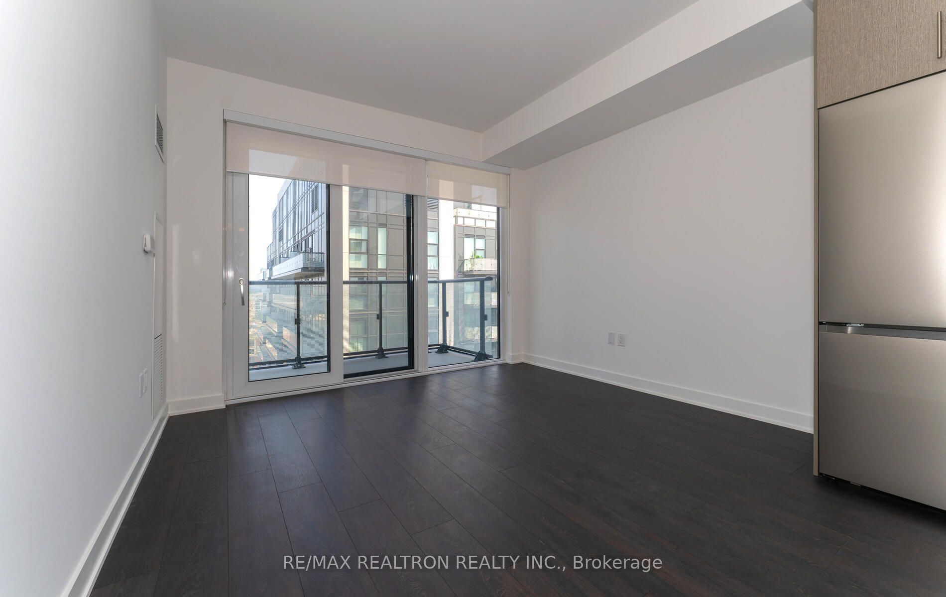 105 Oneida Crescent, #1904
