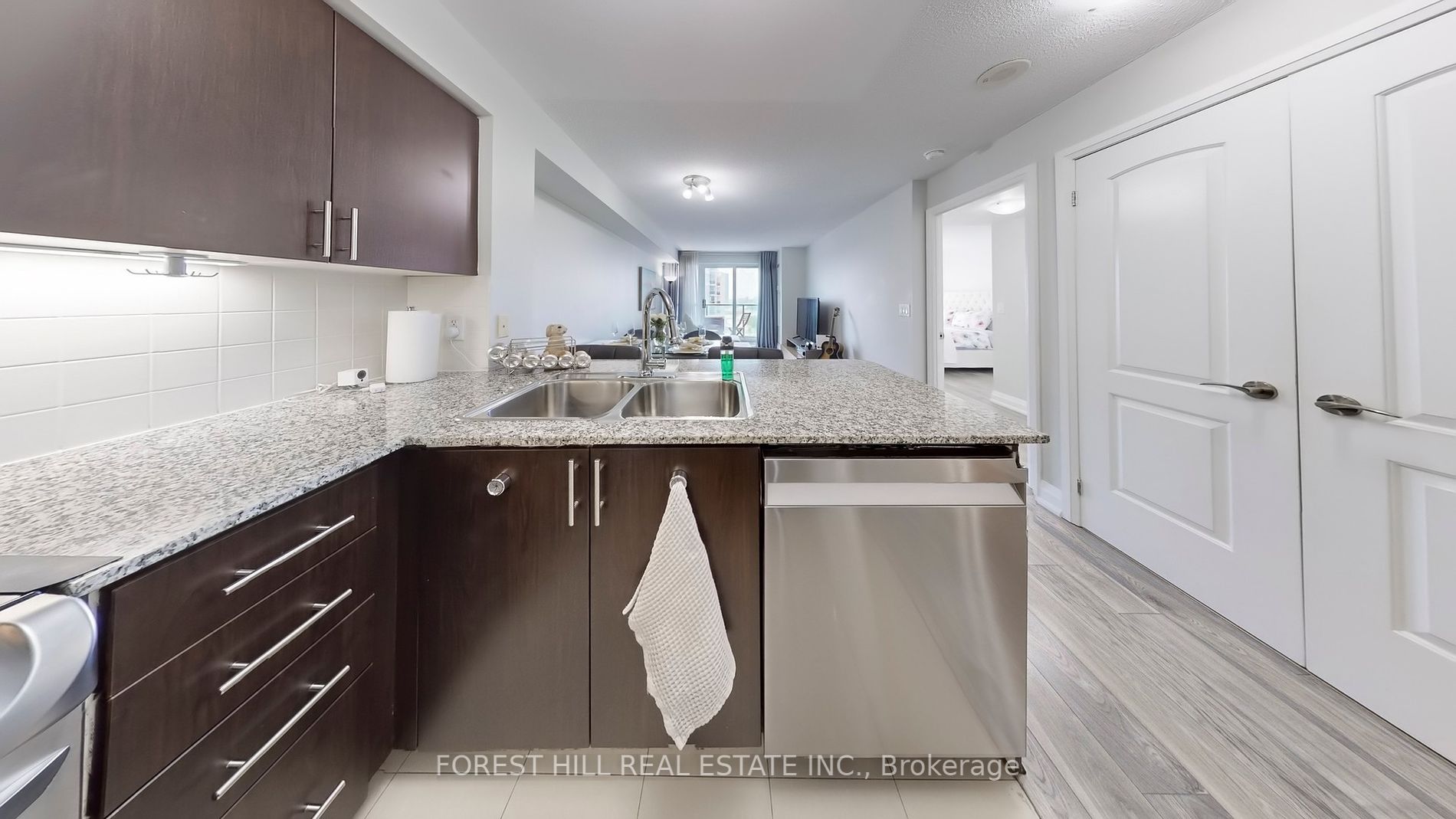 30 North Park Road, #1207