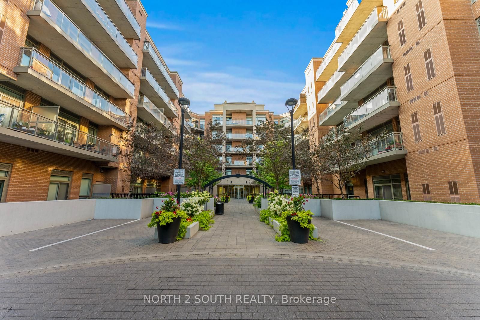 281 Woodbridge Avenue, #521
