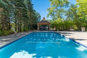 610 Bullock Dr, #1015