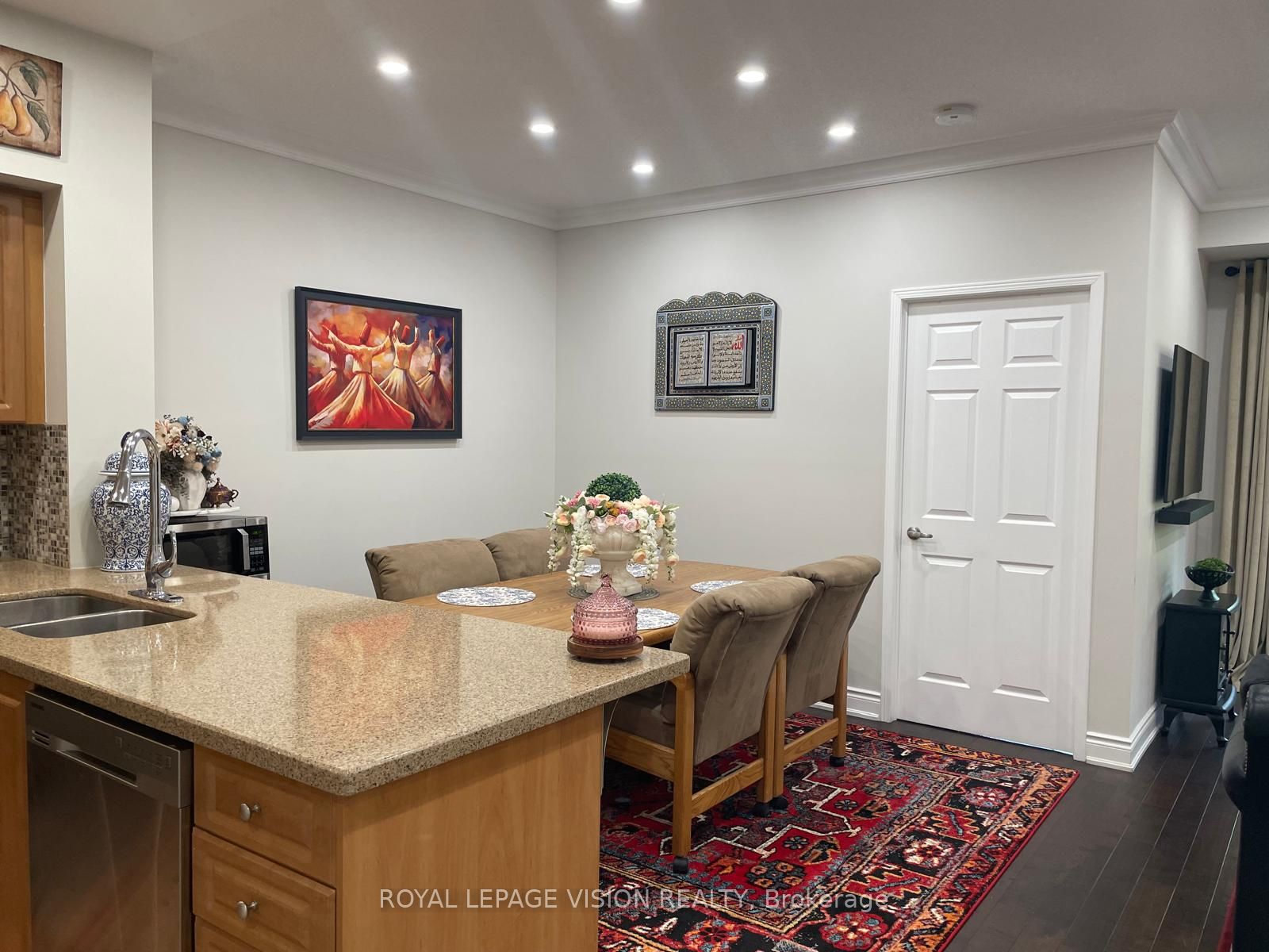 9431 Jane Street, #107