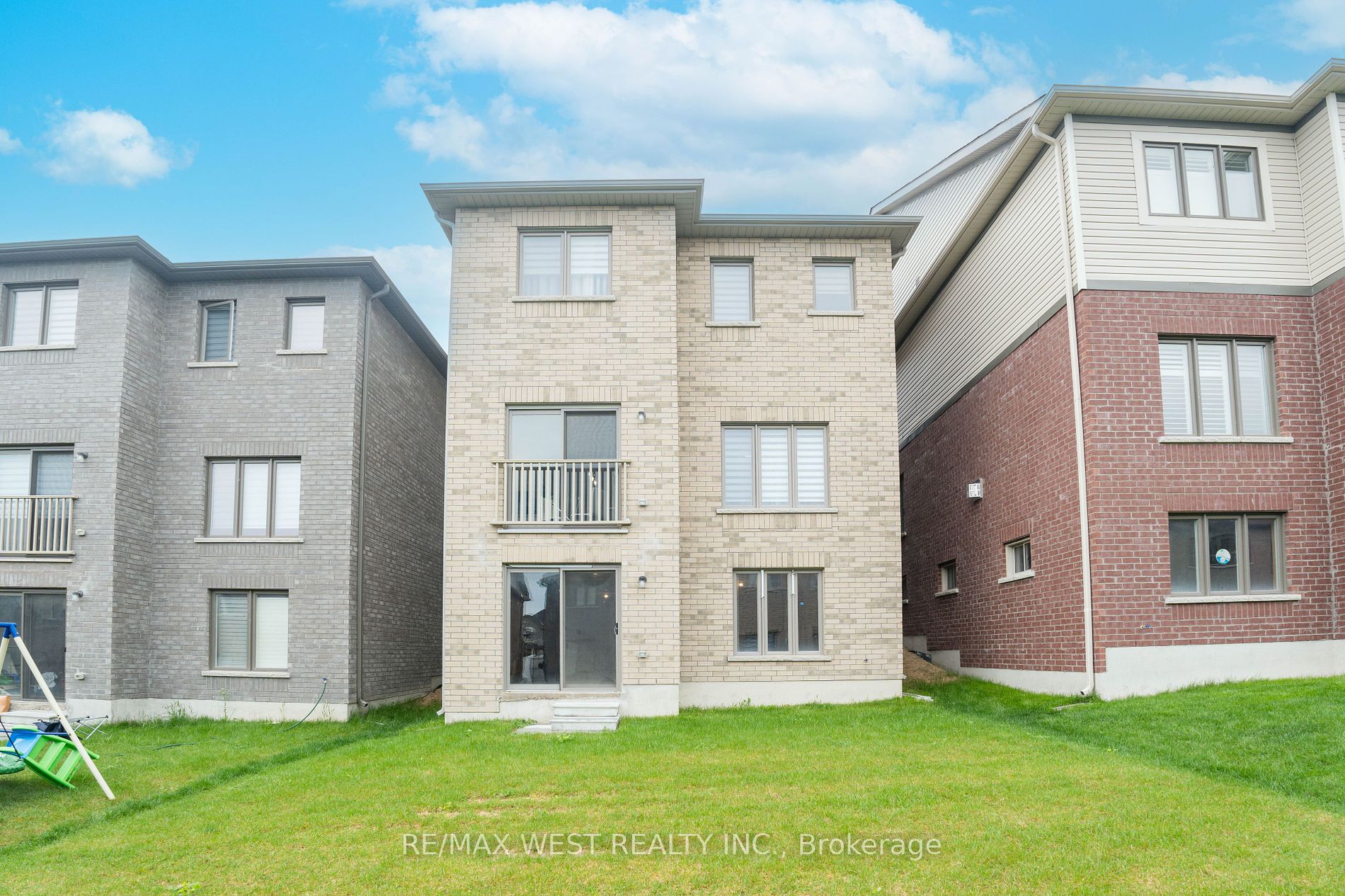 53 Janes Cres