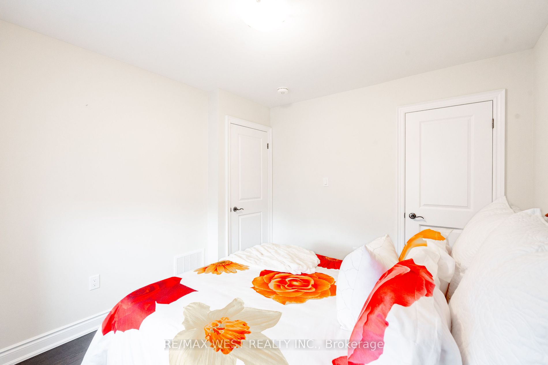 53 Janes Cres