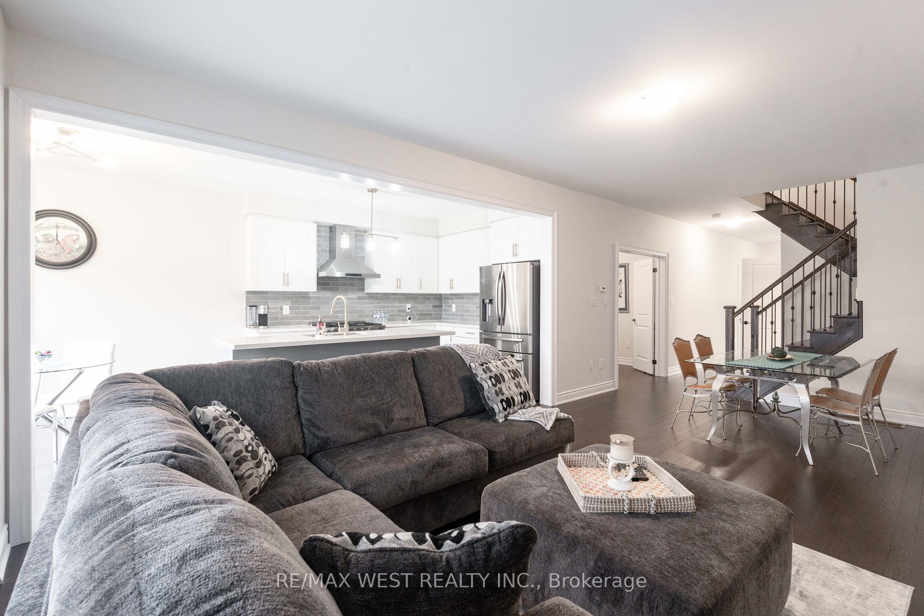 53 Janes Cres