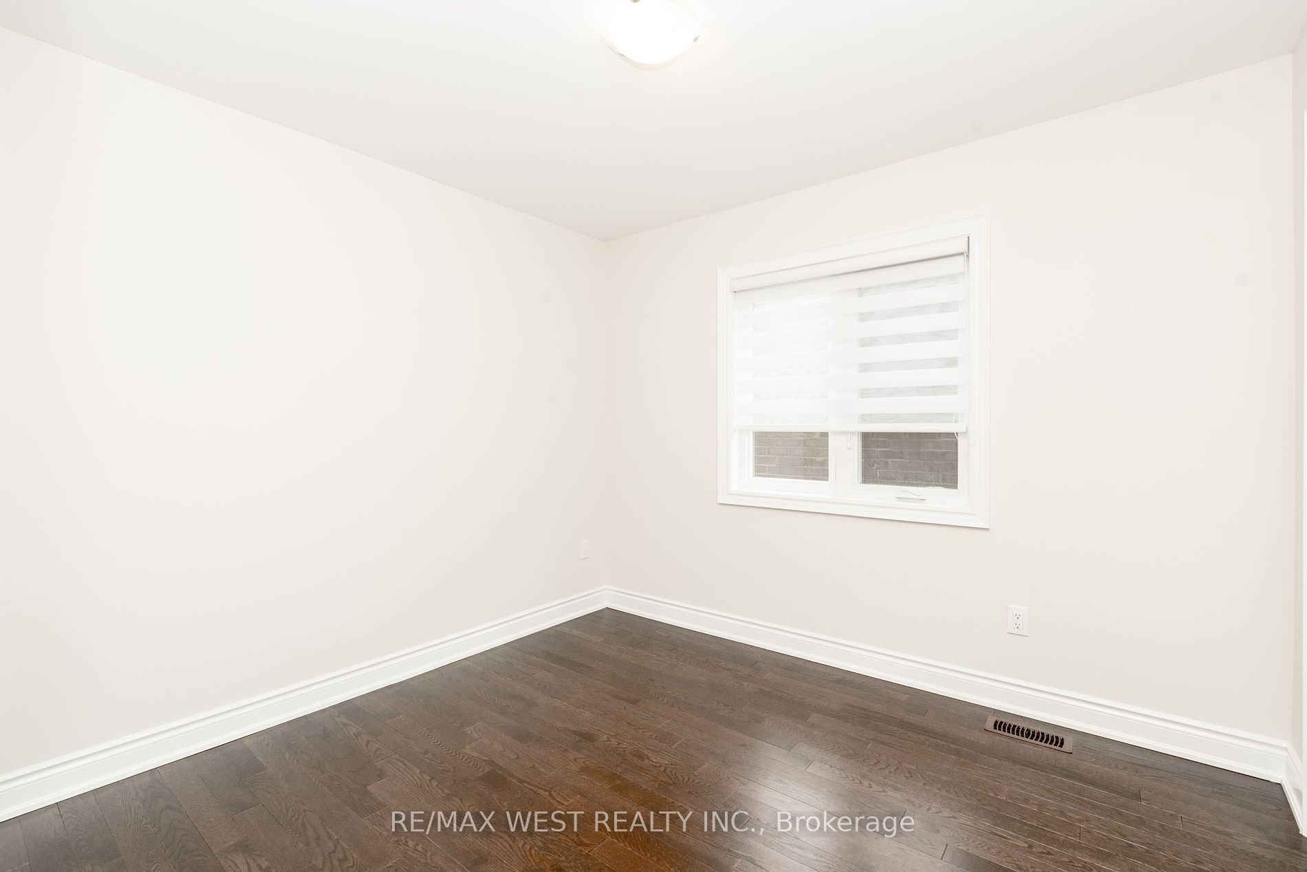 53 Janes Cres