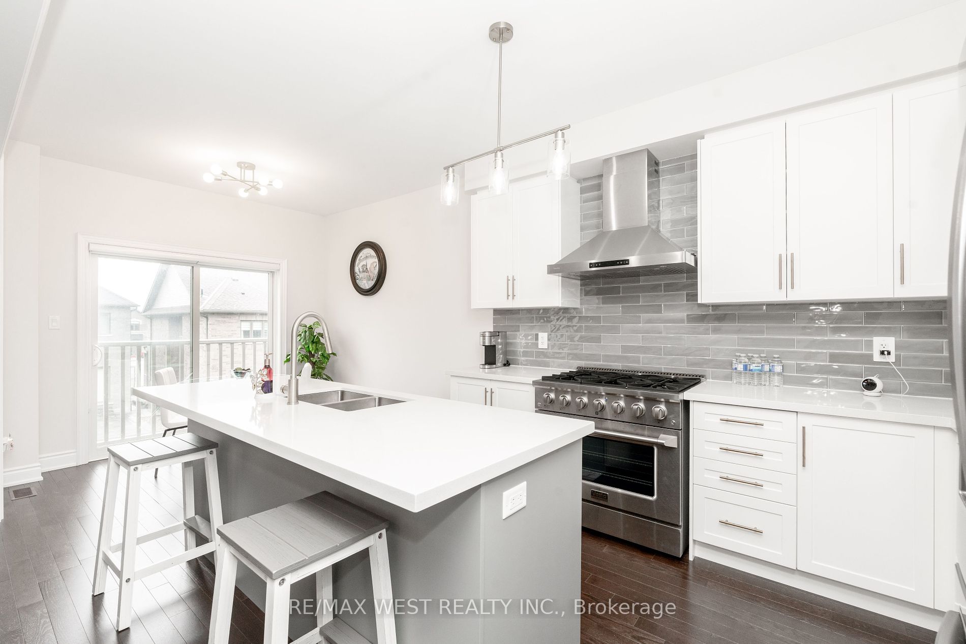 53 Janes Cres