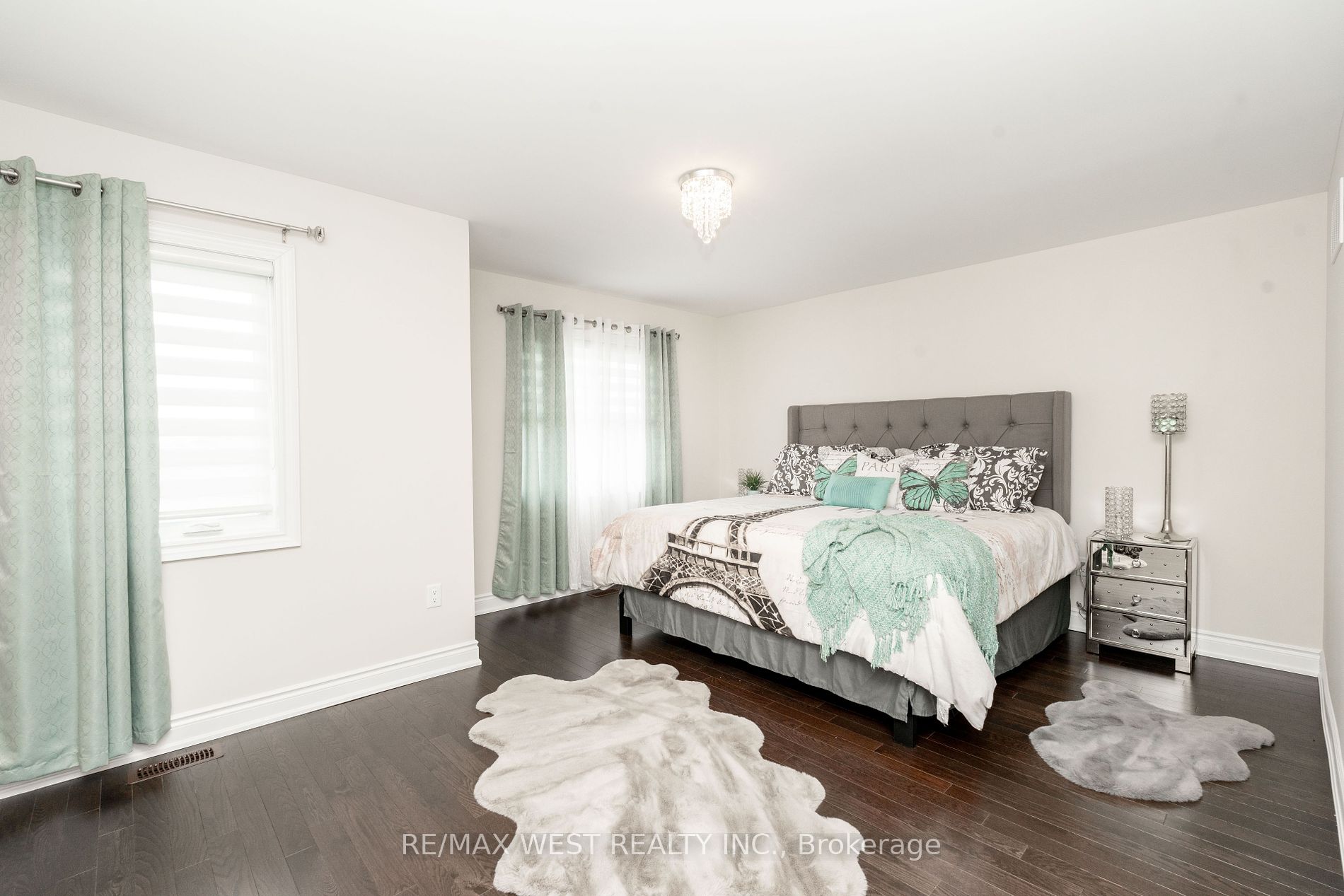 53 Janes Cres