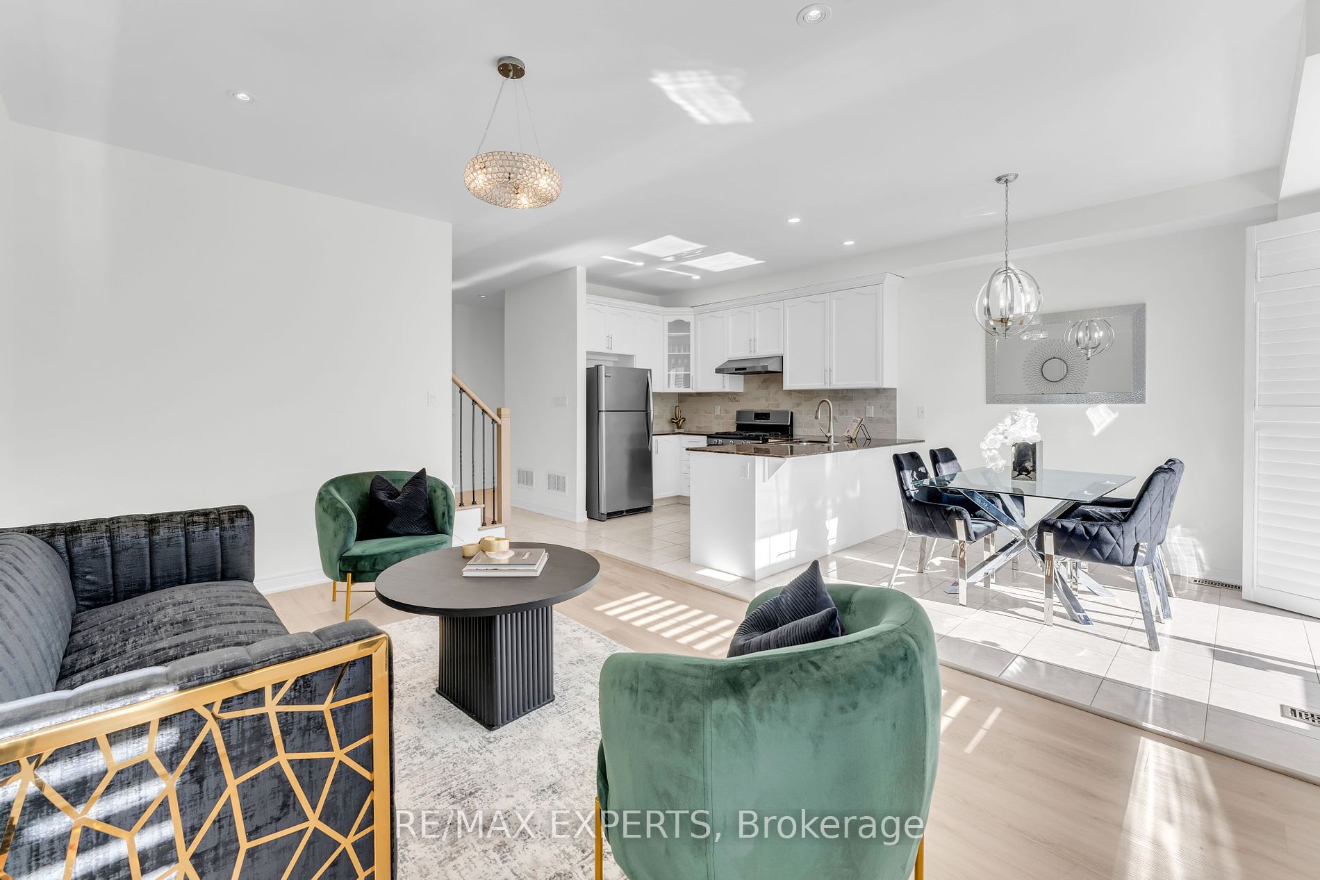 96 Pelee Ave