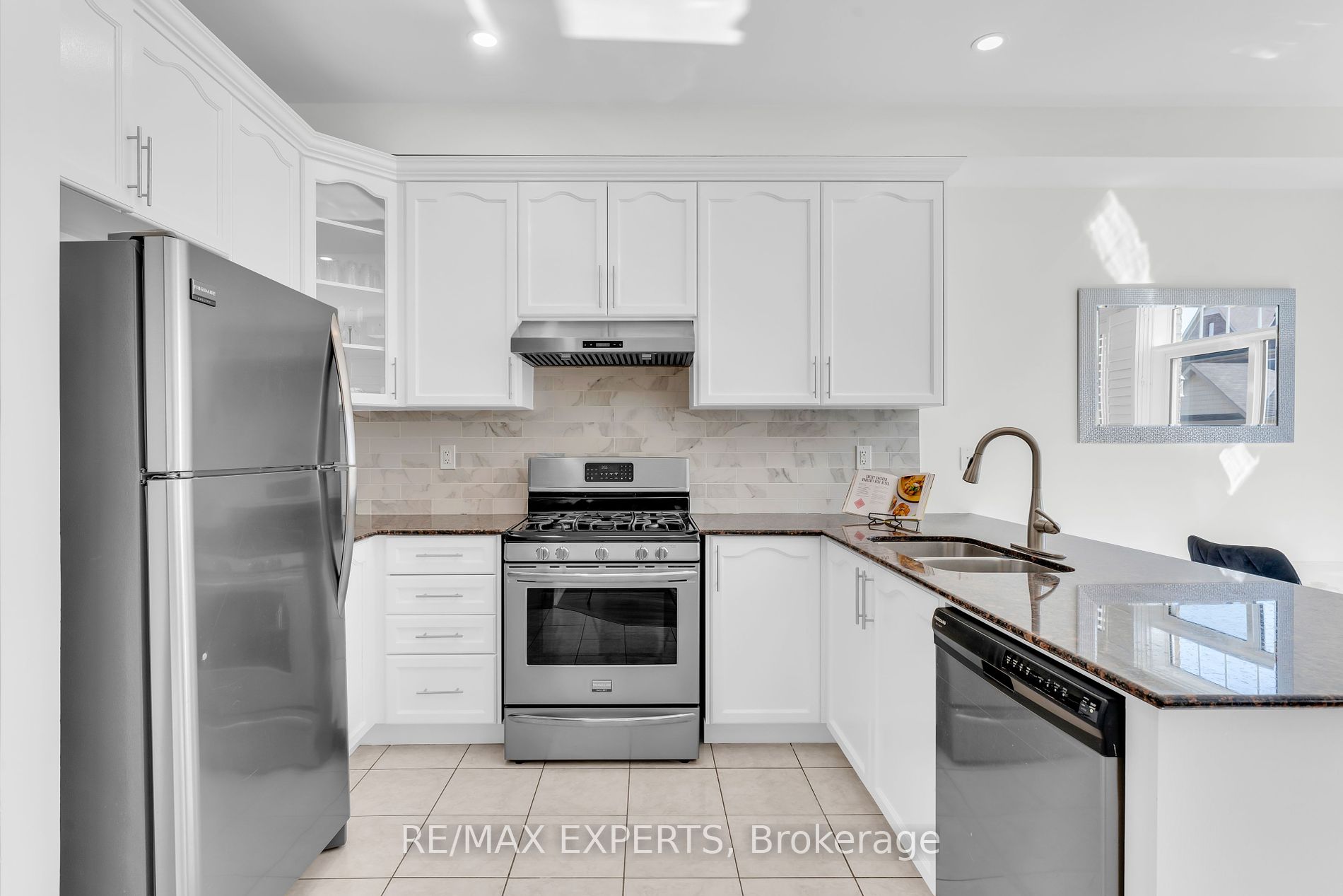 96 Pelee Ave