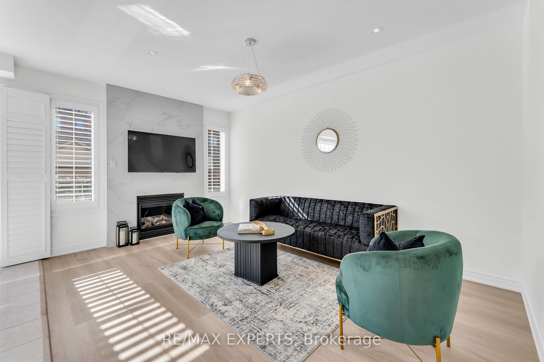 96 Pelee Ave