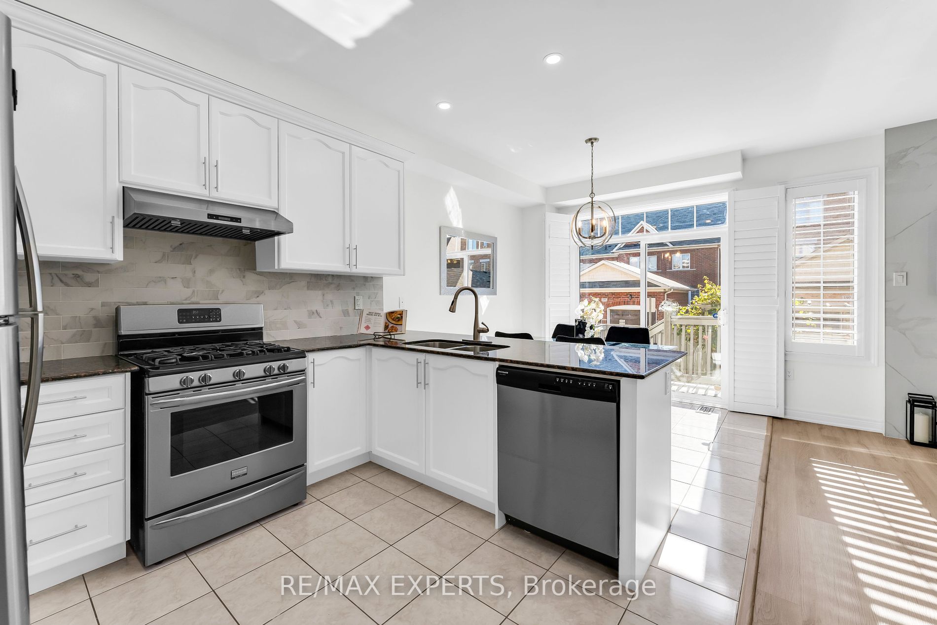 96 Pelee Ave
