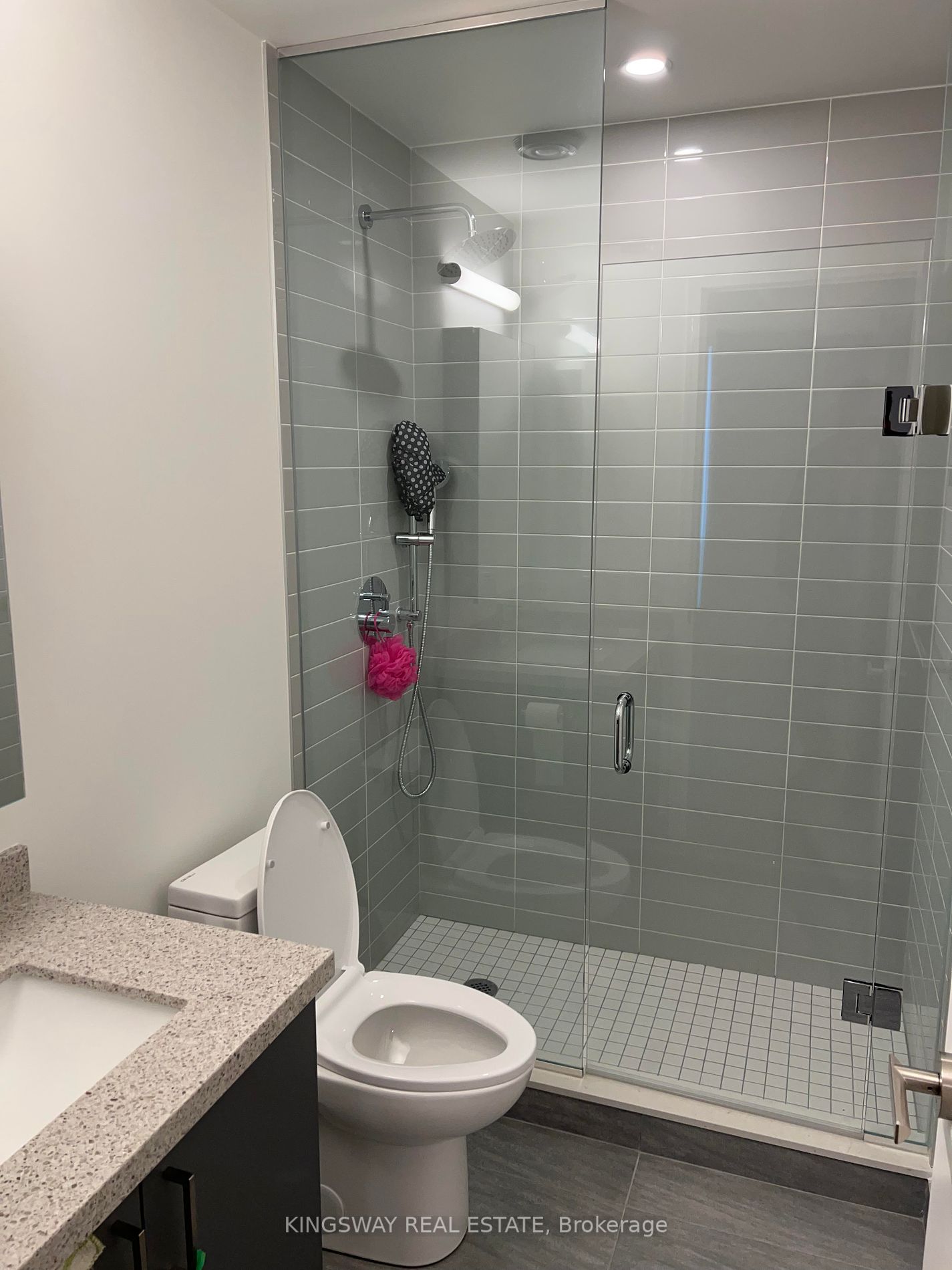 8868 Yonge St, #521E