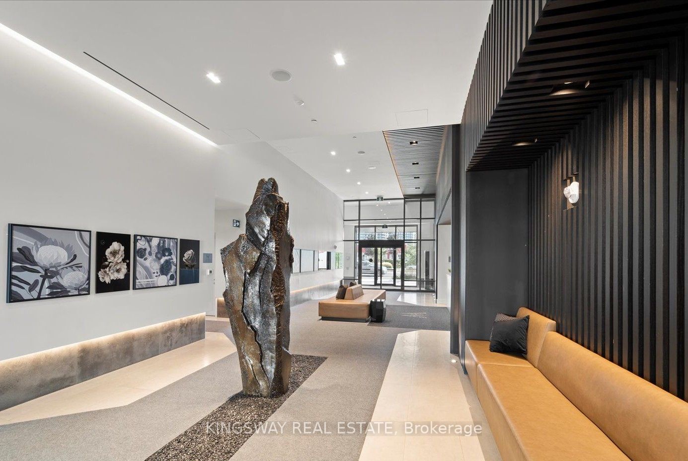 8868 Yonge St, #521E