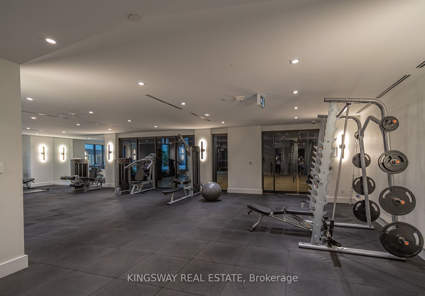 8868 Yonge St, #521E