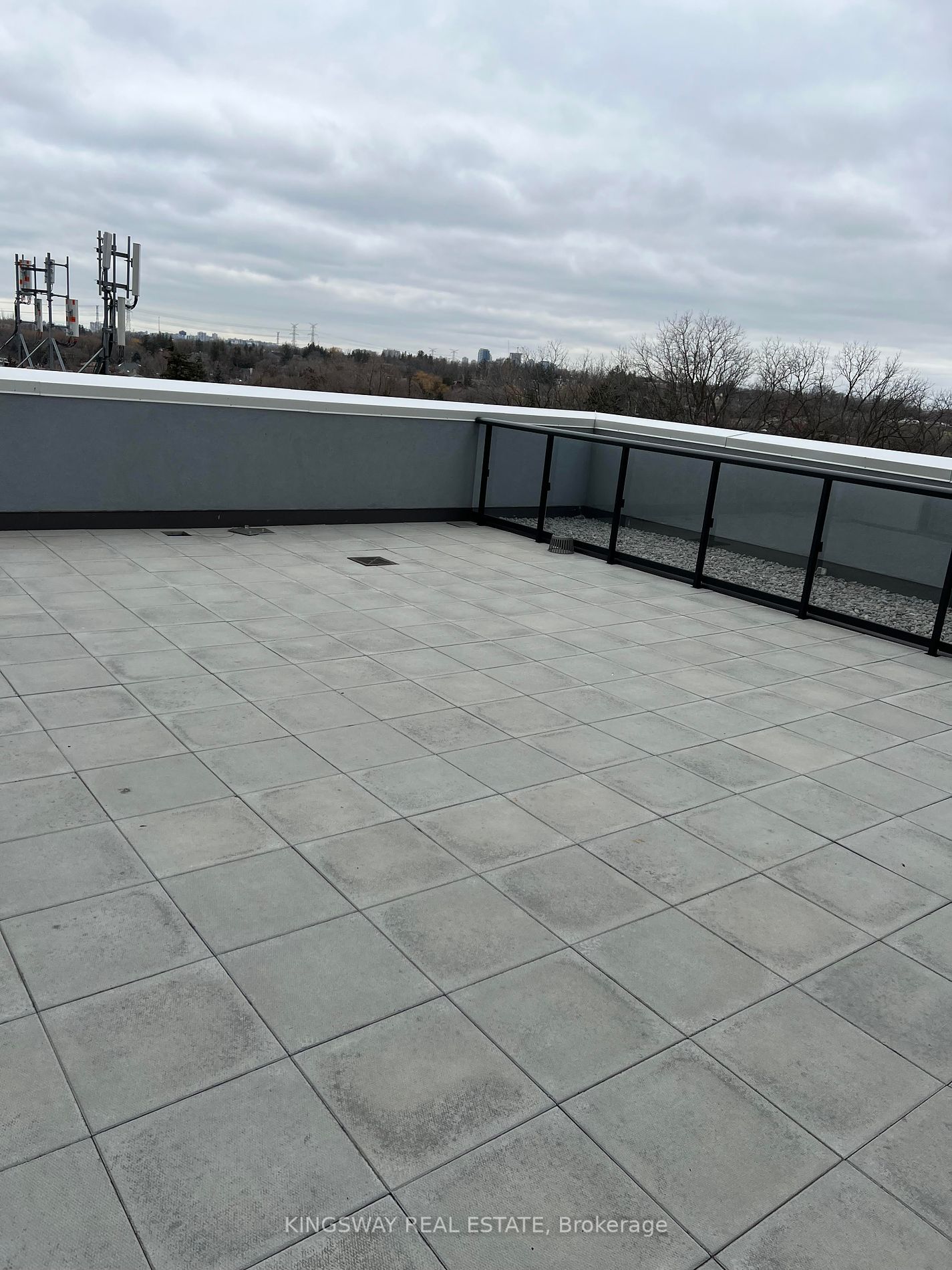 8868 Yonge St, #521E