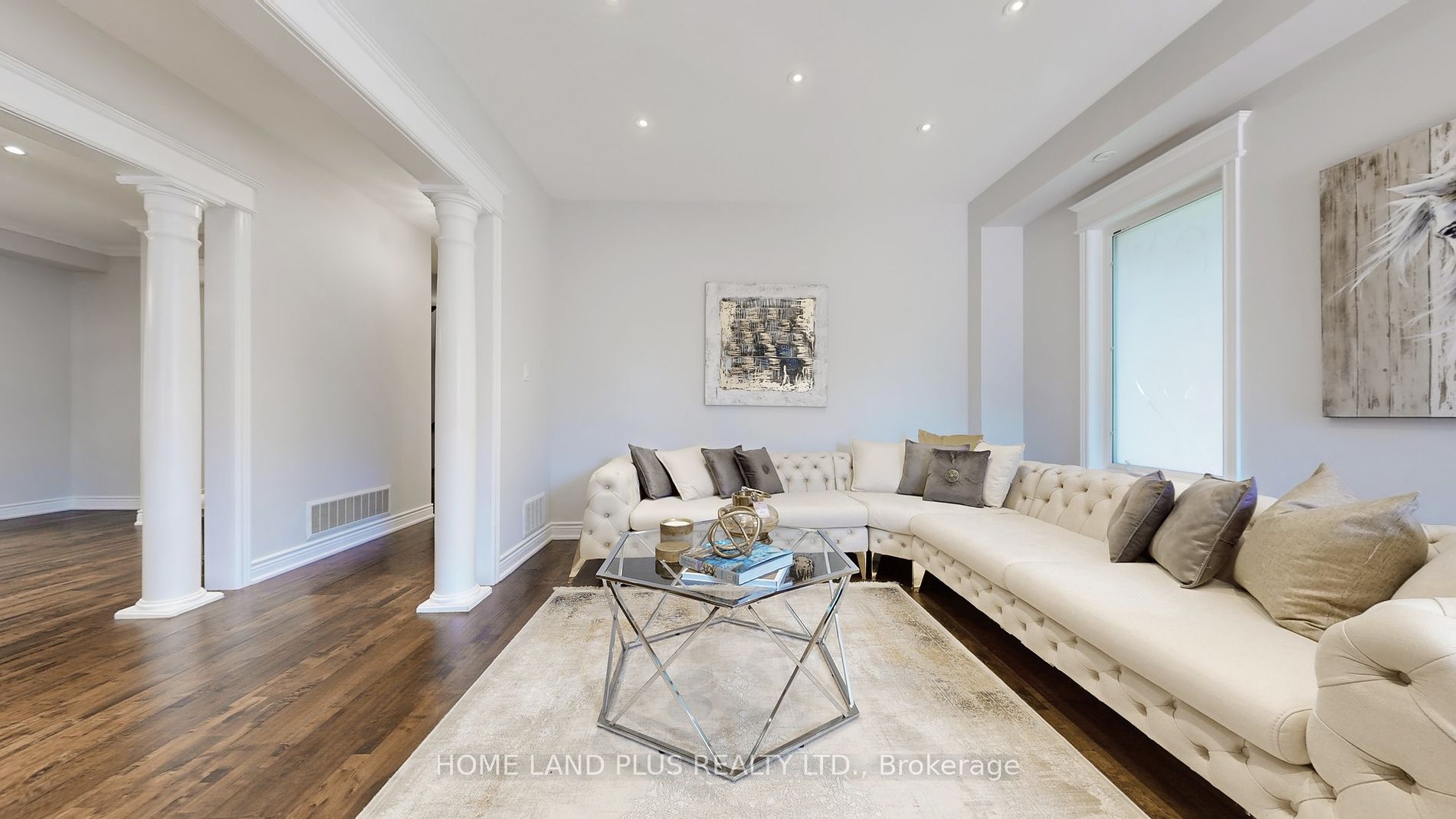232 Shale Cres