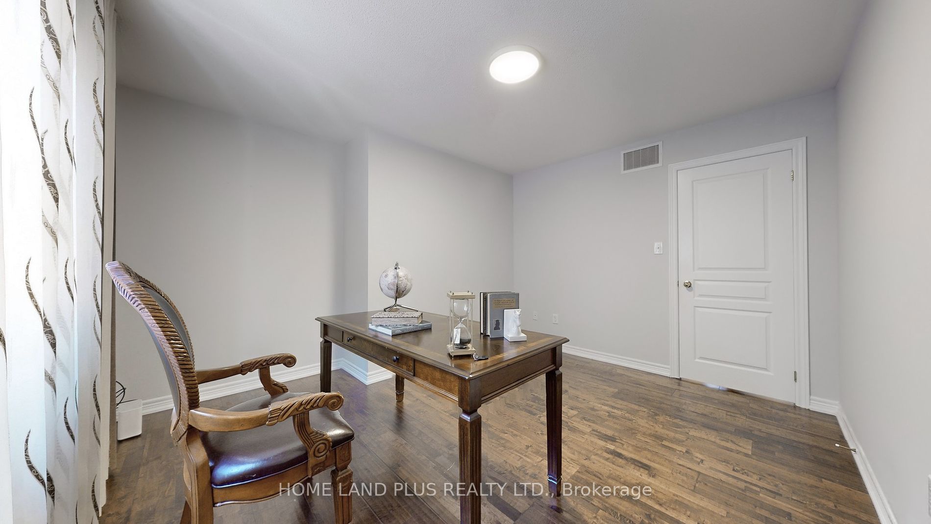 232 Shale Cres