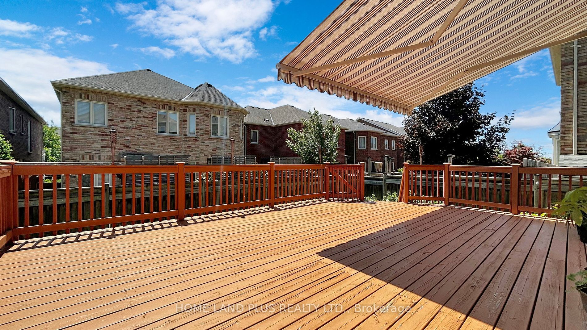 232 Shale Cres