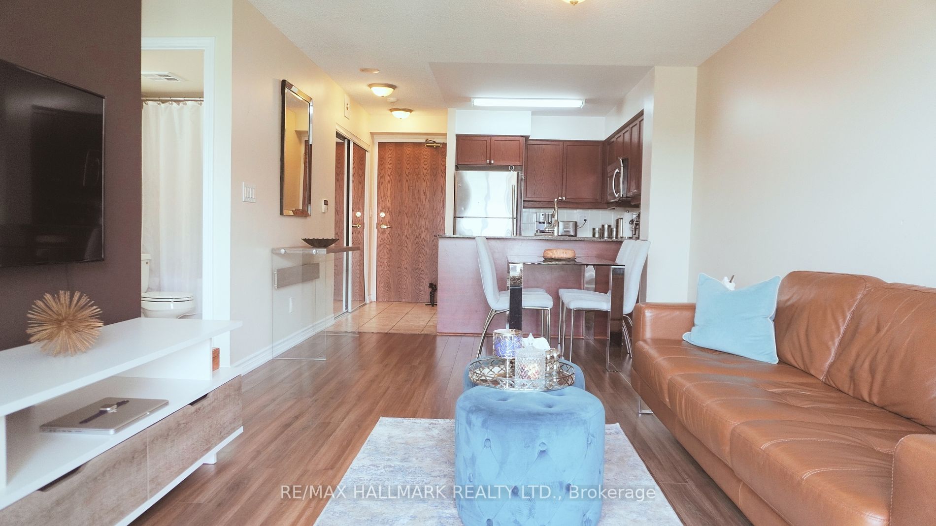 185 oneida Cres, #816