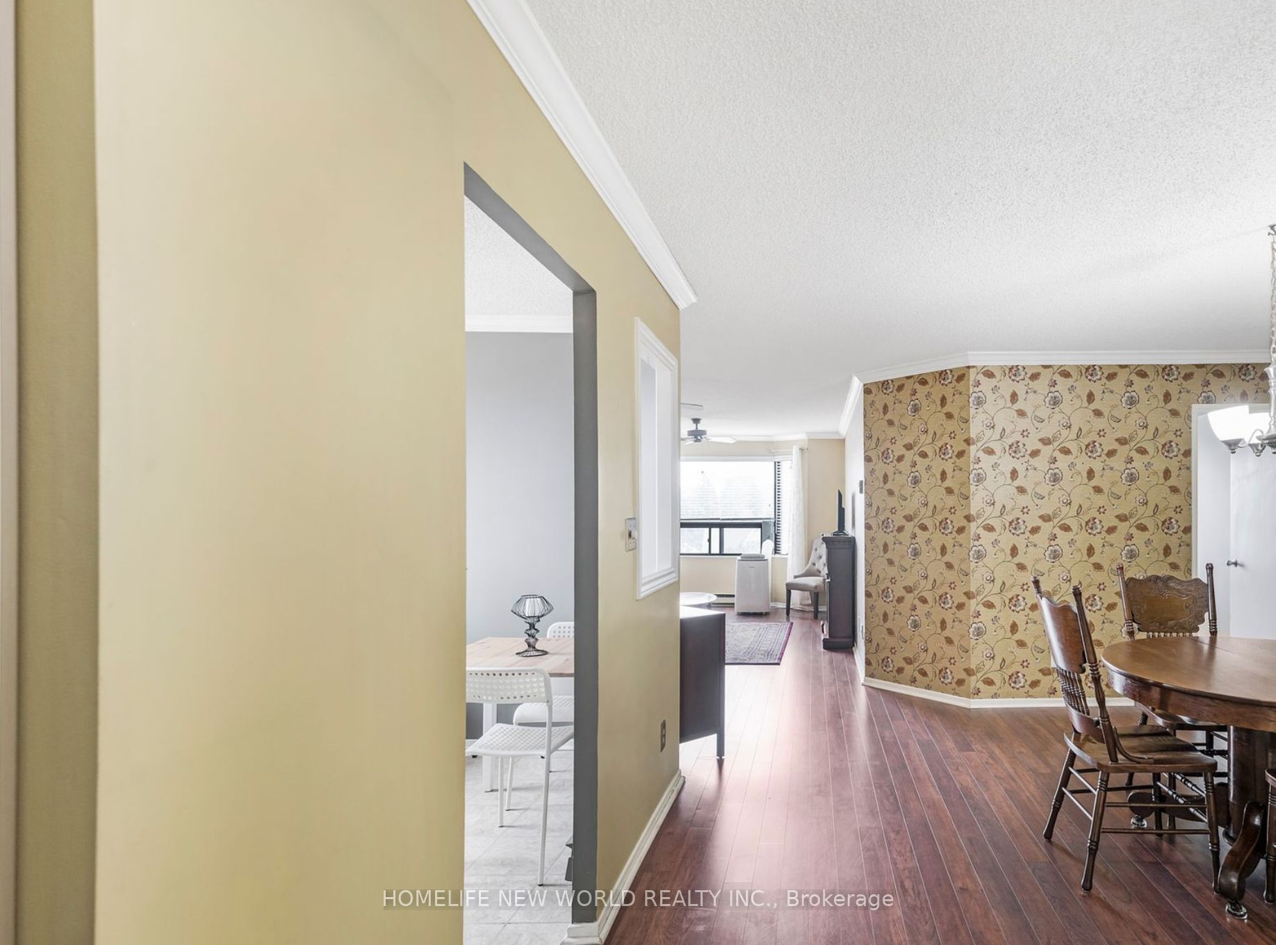 41 Ash Street #402