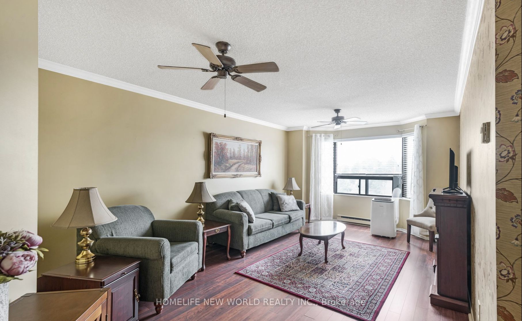 41 Ash Street #402