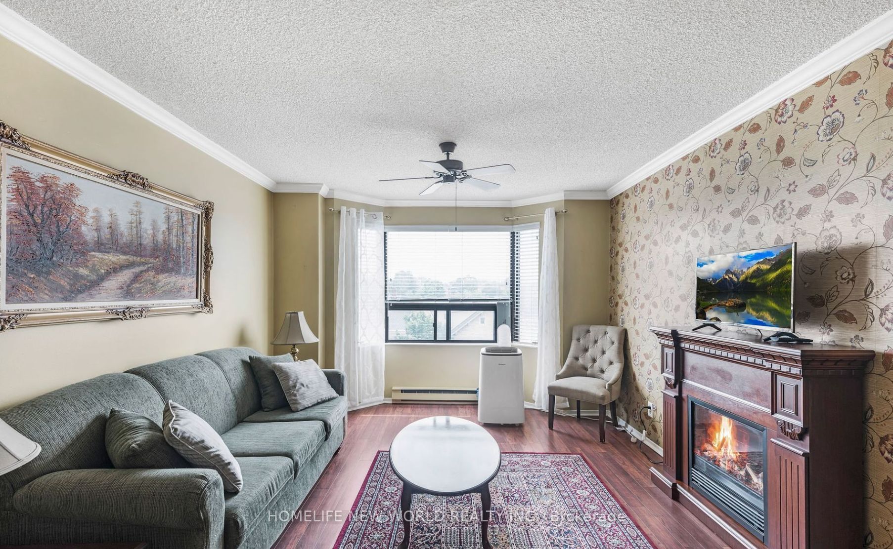 41 Ash Street #402