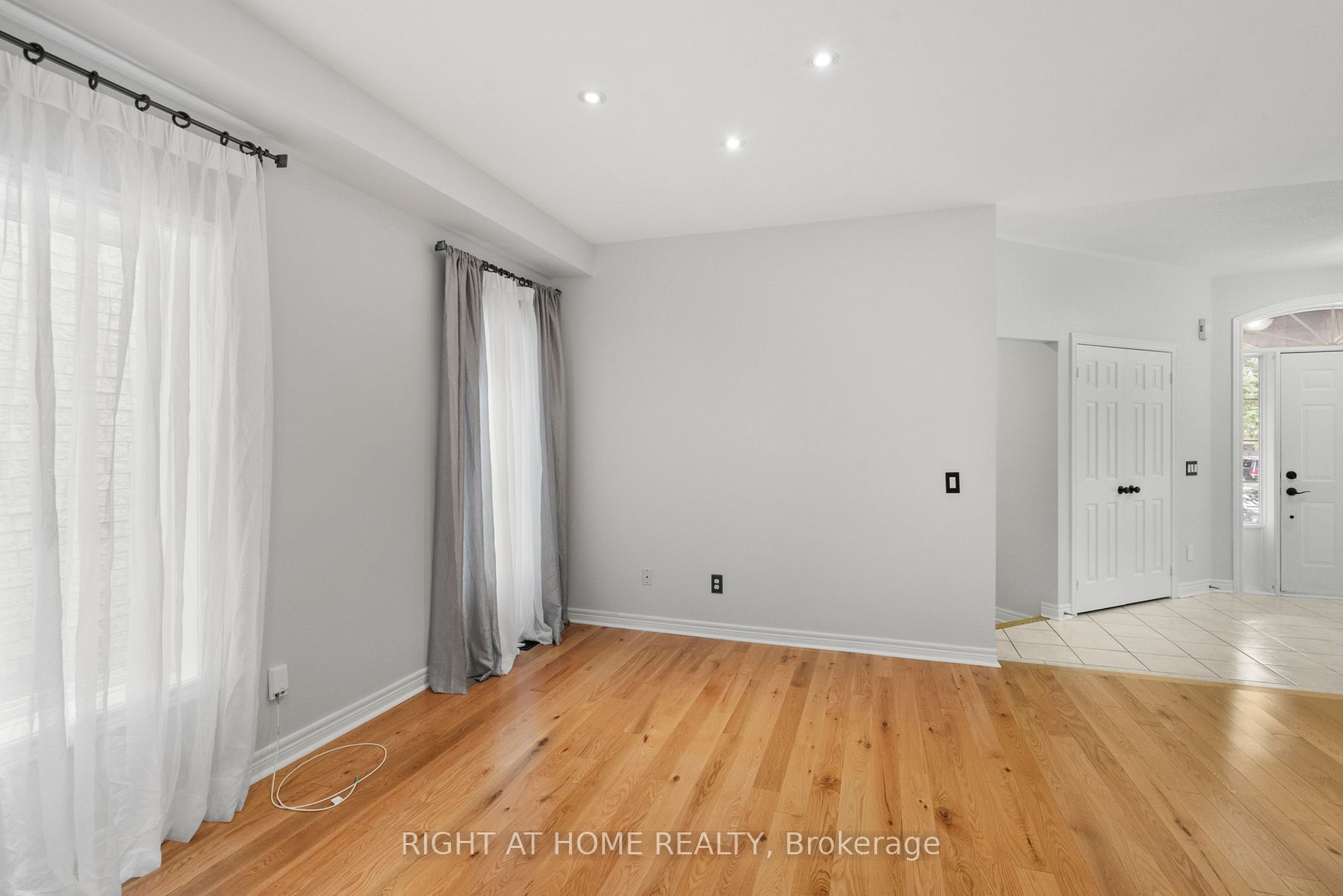 16 Sylwood Cres