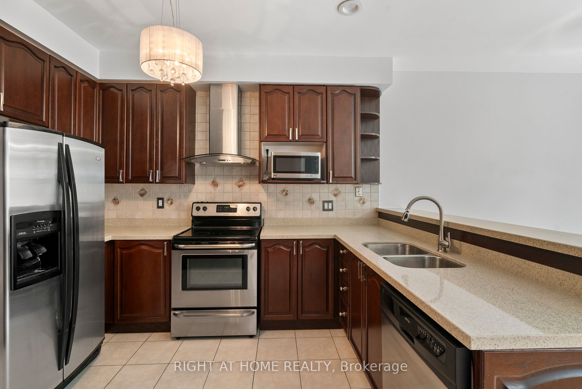 16 Sylwood Cres