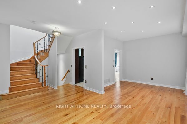 16 Sylwood Cres