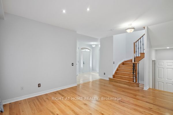 16 Sylwood Cres